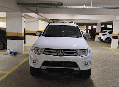 MITSUBISHI PAJERO DAKAR 3.5 HPE 7 LUGARES 4X4 V6 24V FLEX 4P AUTOMÁTICO